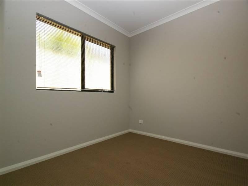 15 Finchley Crescent, Balga WA 6061