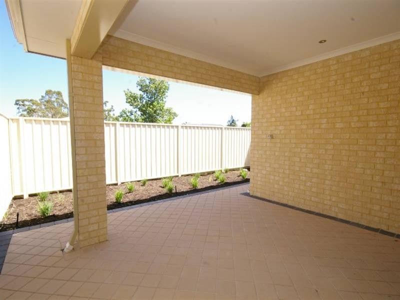 15 Finchley Crescent, Balga WA 6061