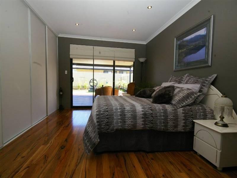 17 Bonannella Entrance, Sinagra WA 6065