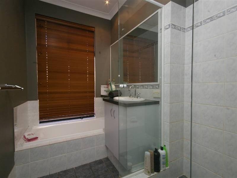 17 Bonannella Entrance, Sinagra WA 6065