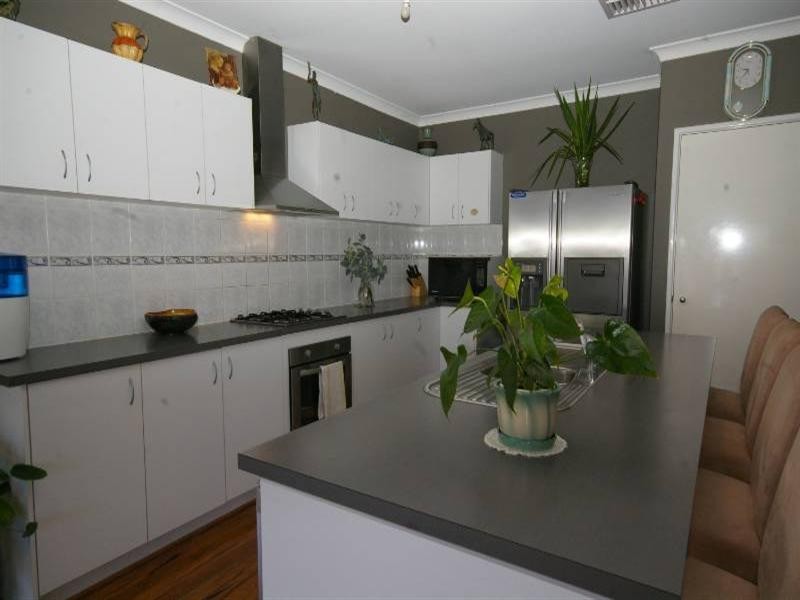 17 Bonannella Entrance, Sinagra WA 6065