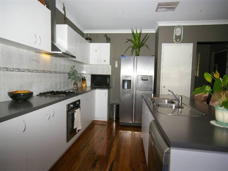 17 Bonannella Entrance, Sinagra WA 6065