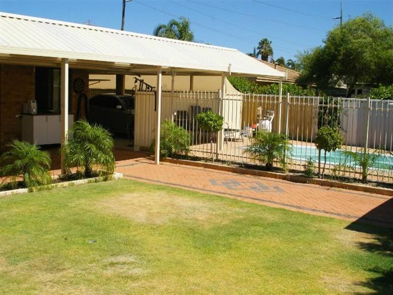 139 Kingfisher Avenue, Ballajura WA 6066
