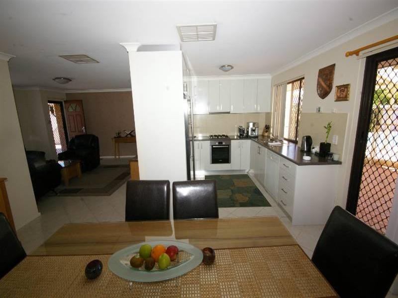 139 Kingfisher Avenue, Ballajura WA 6066