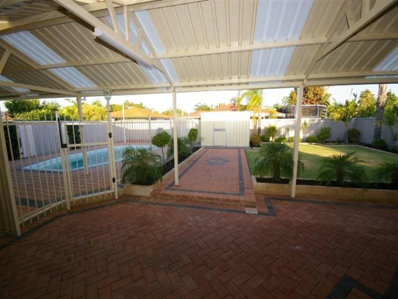 139 Kingfisher Avenue, Ballajura WA 6066