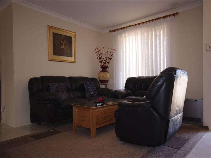 139 Kingfisher Avenue, Ballajura WA 6066