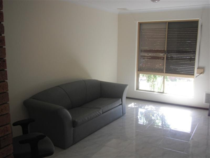 25 Lantana Crescent, Dianella WA 6059