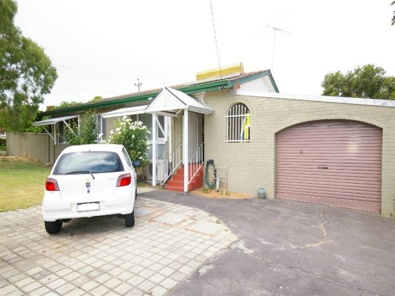 6 Shalford Way, Girrawheen WA 6064