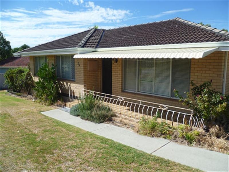 26 Peppering Way, Westminster WA 6061