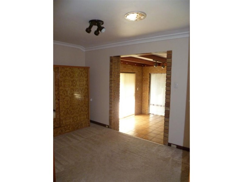 26 Peppering Way, Westminster WA 6061