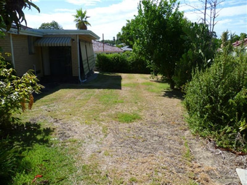 26 Peppering Way, Westminster WA 6061