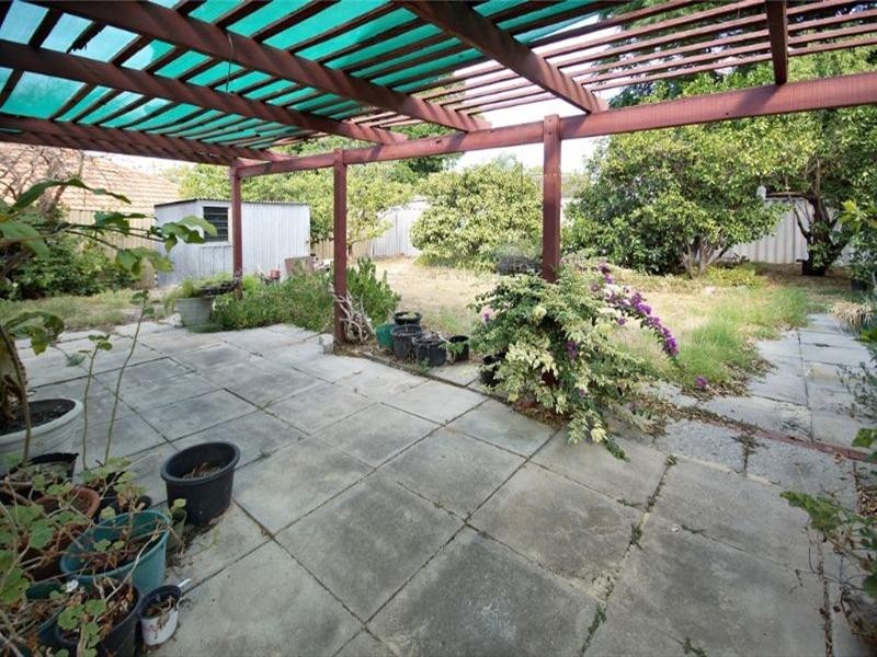 24 Finchley Crescent, Balga WA 6061