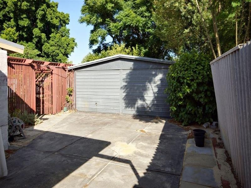 24 Finchley Crescent, Balga WA 6061