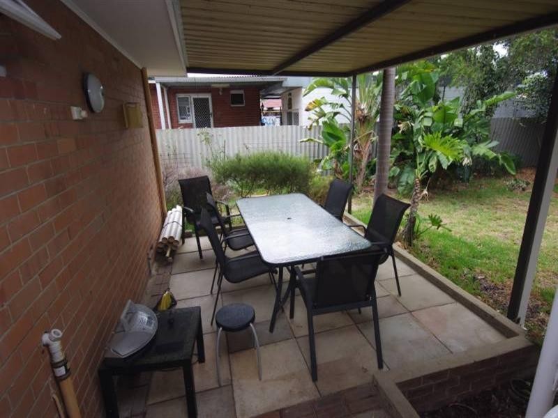 30 Golders Way, Girrawheen WA 6064