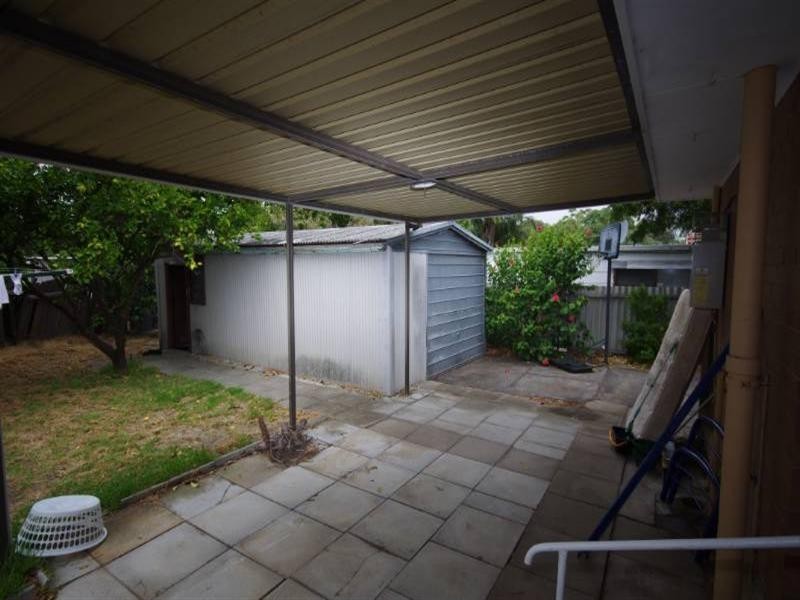 30 Golders Way, Girrawheen WA 6064