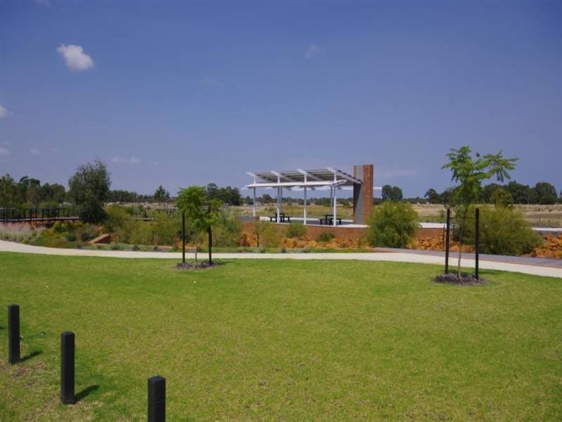 16 Saligna Way, Caversham WA 6055