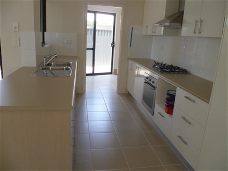 Unit 1/35 Harman Place, Aveley WA 6069