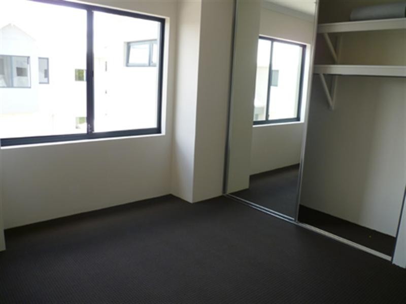 Unit 1/35 Harman Place, Aveley WA 6069