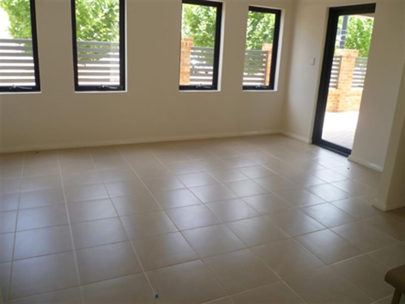 Unit 5/35 Harman Place, Aveley WA 6069