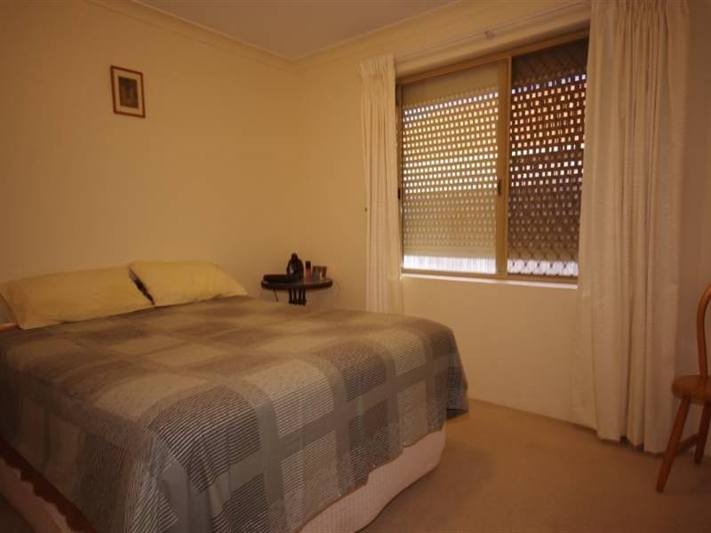2/8 Sussex Street, Nollamara WA 6061