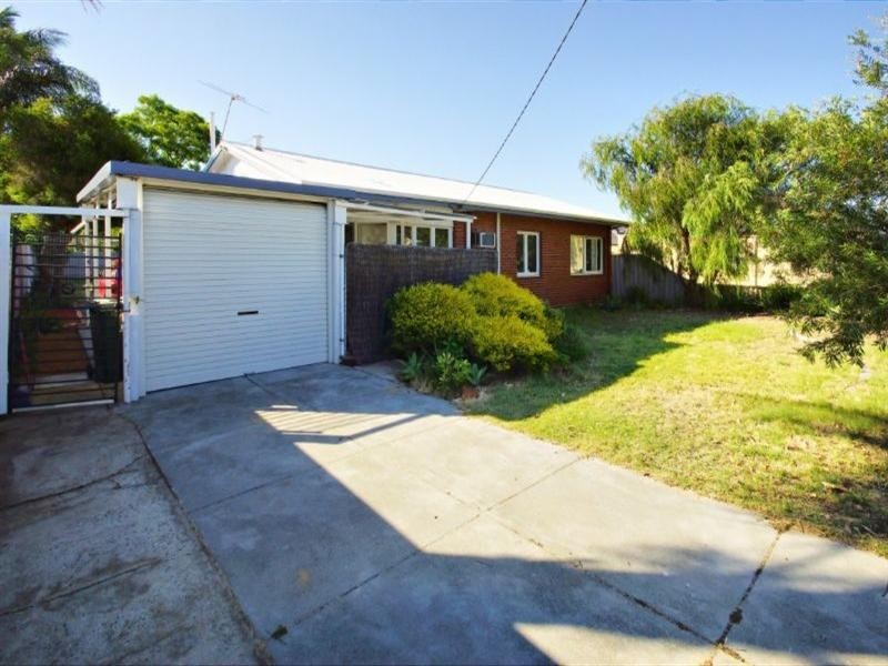 11 Keeble Way, Balga WA 6061