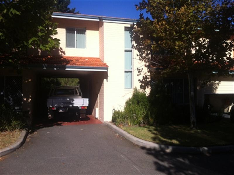 6B Casserley Avenue, Girrawheen WA 6064