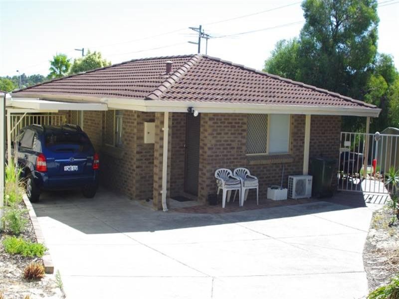 18b Chestnut Grove, Mirrabooka WA 6061