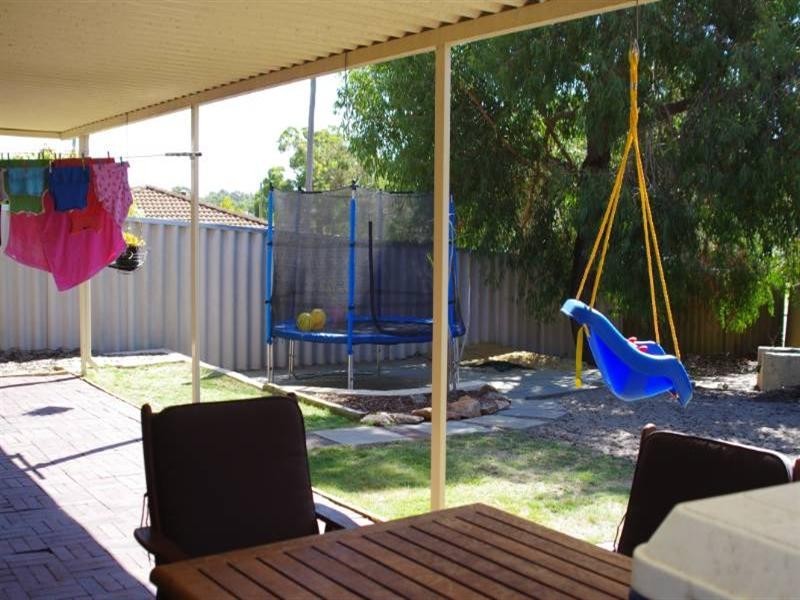 18b Chestnut Grove, Mirrabooka WA 6061