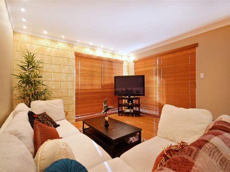 14 Leveque Ramble, Ballajura WA 6066