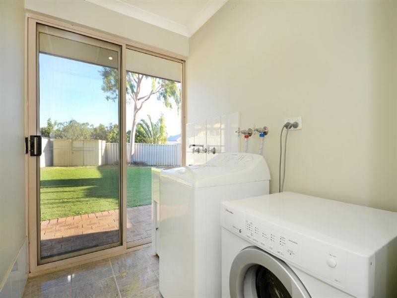 14 Leveque Ramble, Ballajura WA 6066