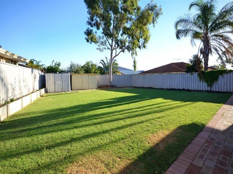 14 Leveque Ramble, Ballajura WA 6066