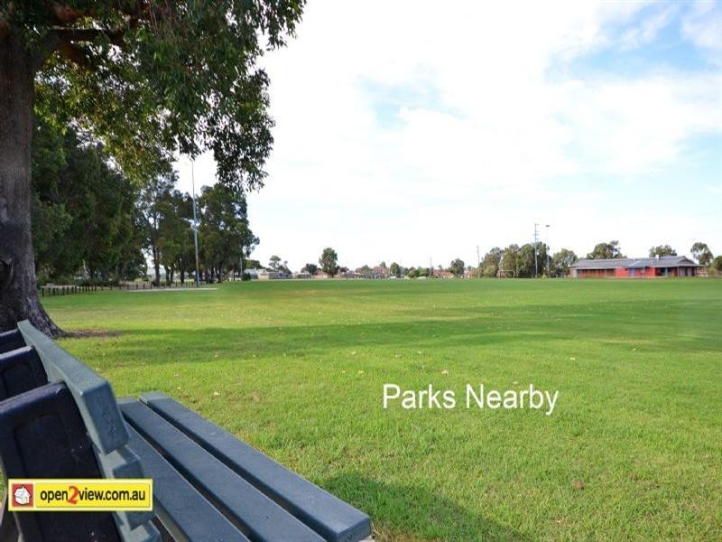 14 Leveque Ramble, Ballajura WA 6066