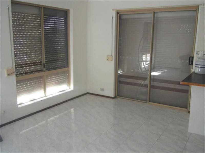 25 Lantana Crescent, Dianella WA 6059