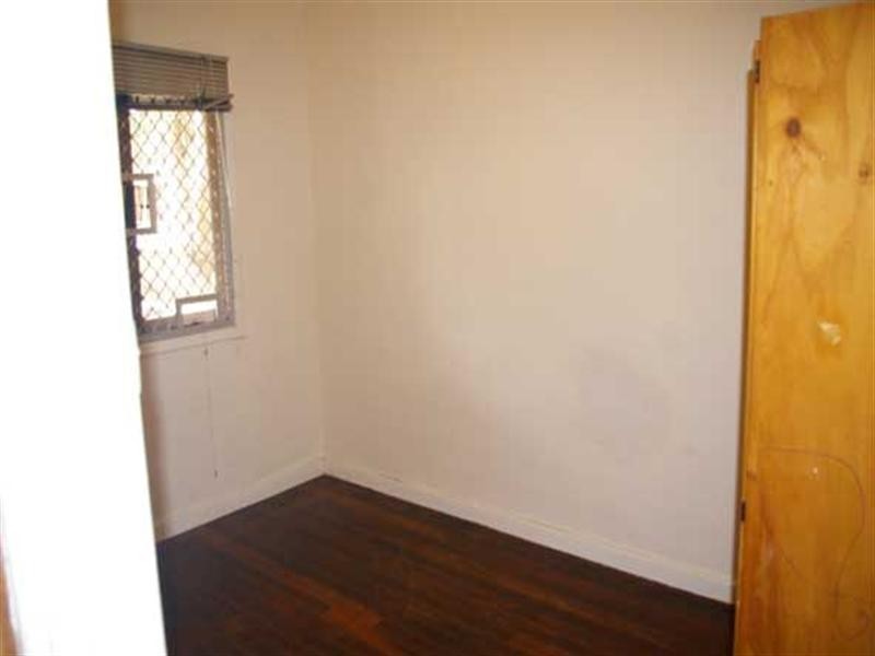 10 Tangmere Way, Balga WA 6061