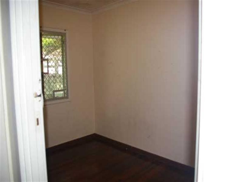 10 Tangmere Way, Balga WA 6061