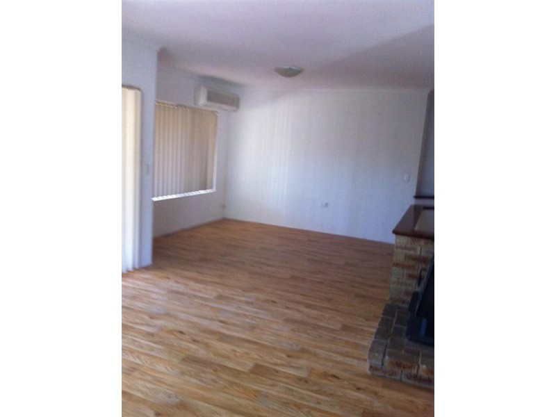 41 Leicester Square, Alexander Heights WA 6064