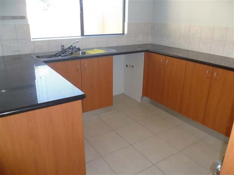 8 Selhurst Way, Balga WA 6061