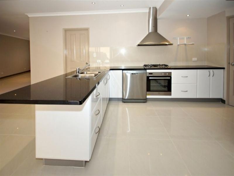 14 Kilmurray Way, Balga WA 6061