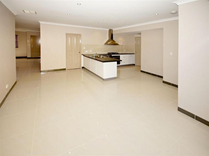 14 Kilmurray Way, Balga WA 6061