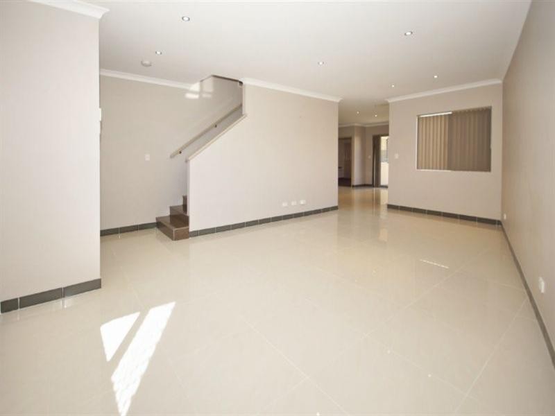 14 Kilmurray Way, Balga WA 6061