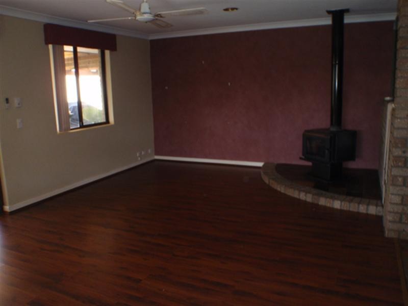 26 Parana Crescent, Beechboro WA 6063