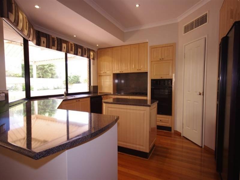 8 Felicia Court, Dianella WA 6059