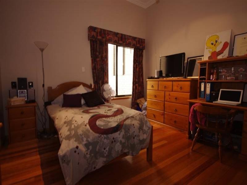 8 Felicia Court, Dianella WA 6059
