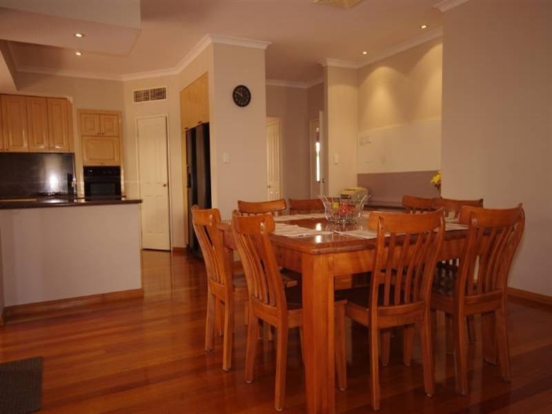 8 Felicia Court, Dianella WA 6059