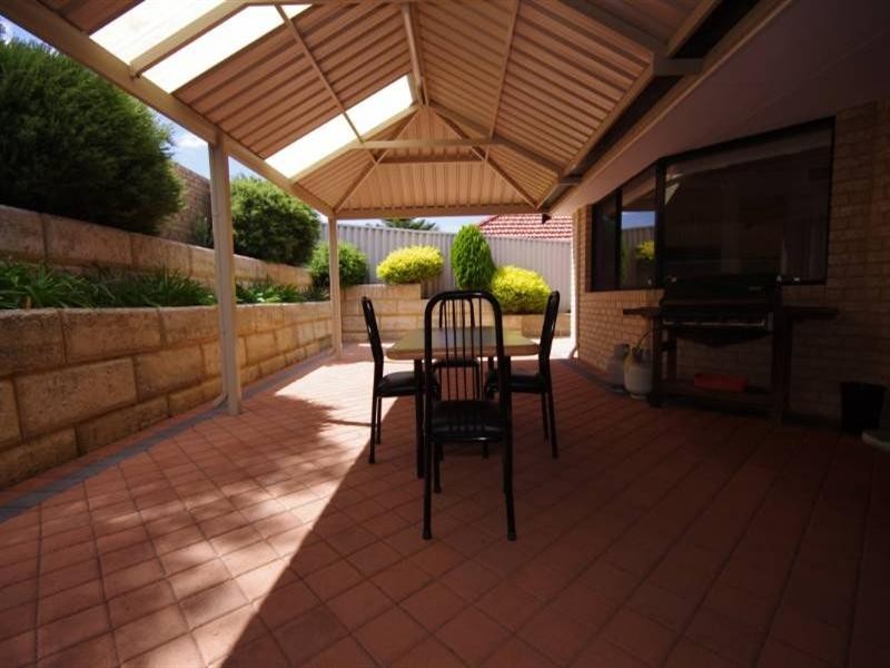 8 Felicia Court, Dianella WA 6059