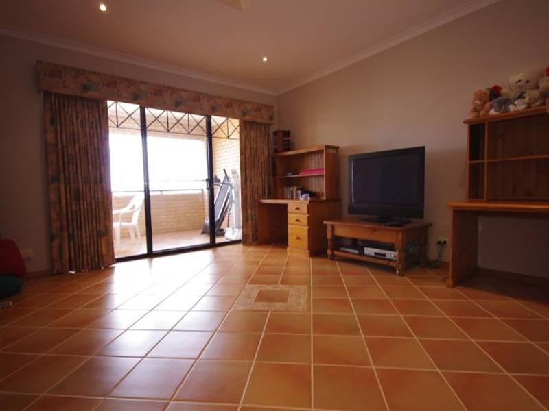 8 Felicia Court, Dianella WA 6059