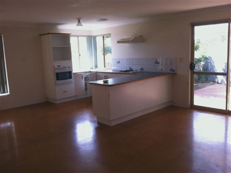 208A Eddystone Avenue, Beldon WA 6027