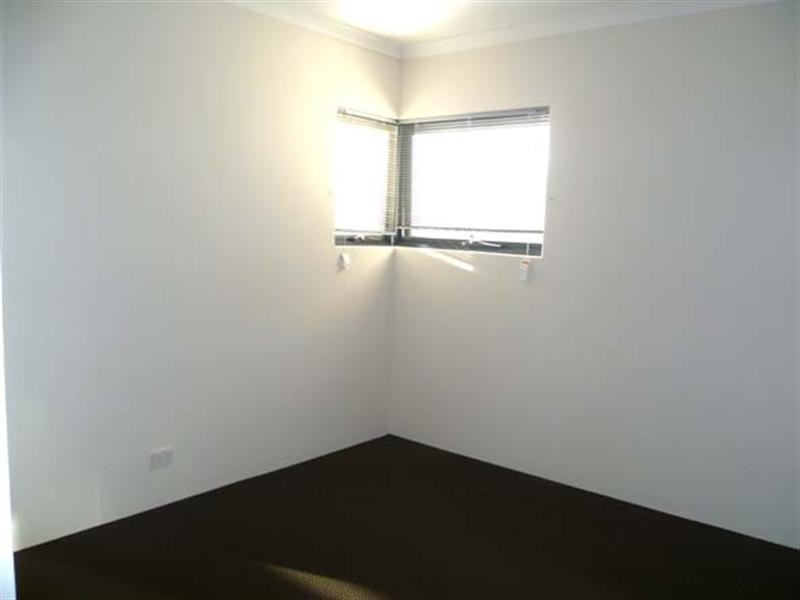 208A Eddystone Avenue, Beldon WA 6027