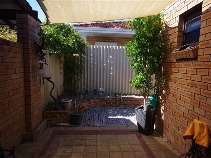 8/306 Grand Promenade, Dianella WA 6059