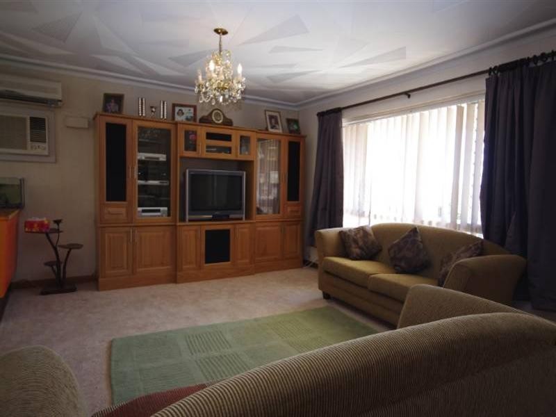 25 Wolya Way, Westminster WA 6061